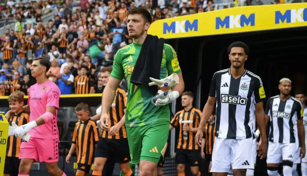 Strategic Goalkeeping Acquisition for Magpies