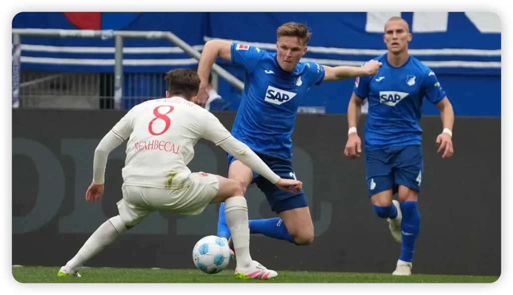 Winter Wonderland Clash Sees Augsburg Rise to Fifth